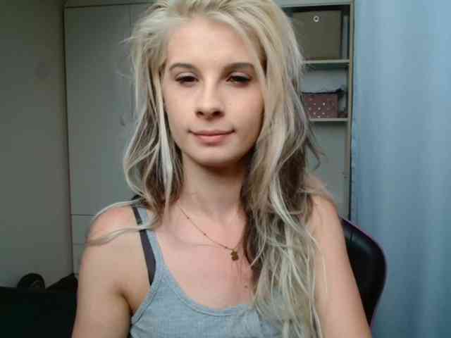KristineNatural webcam