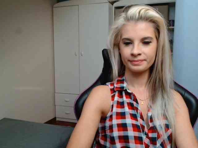 KristineNatural webcam