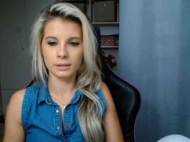 KristineNatural webcam