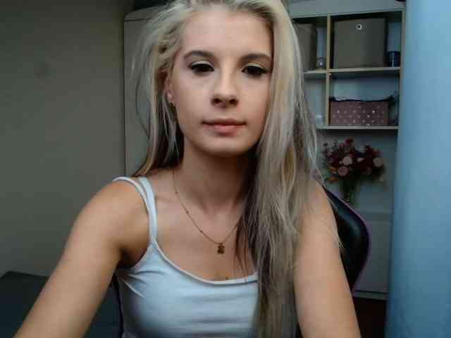 KristineNatural webcam