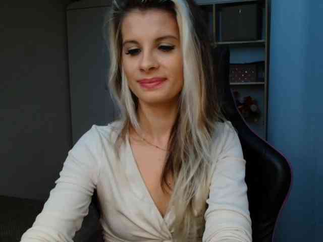 KristineNatural webcam