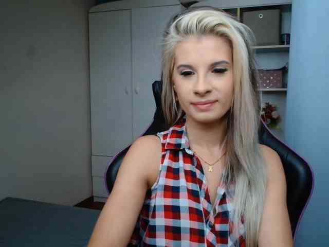 KristineNatural webcam