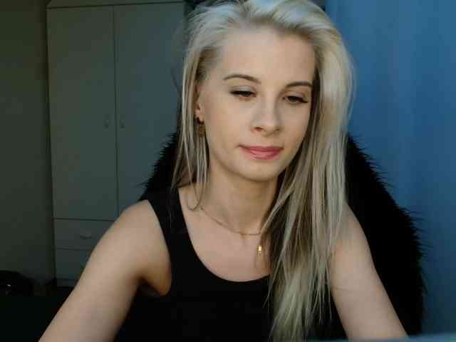 KristineNatural webcam