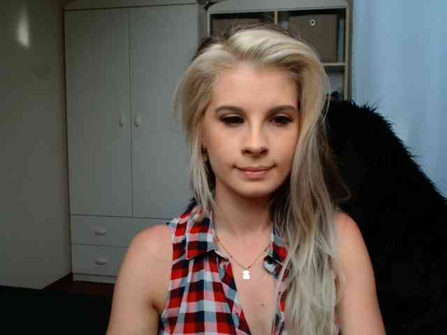 KristineNatural webcam