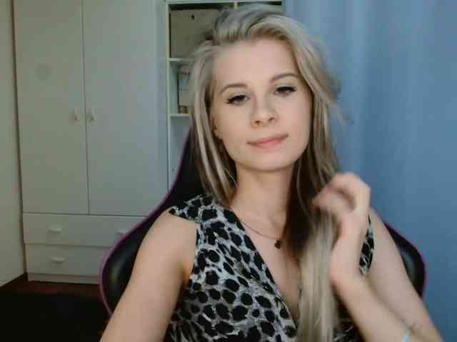 KristineNatural webcam