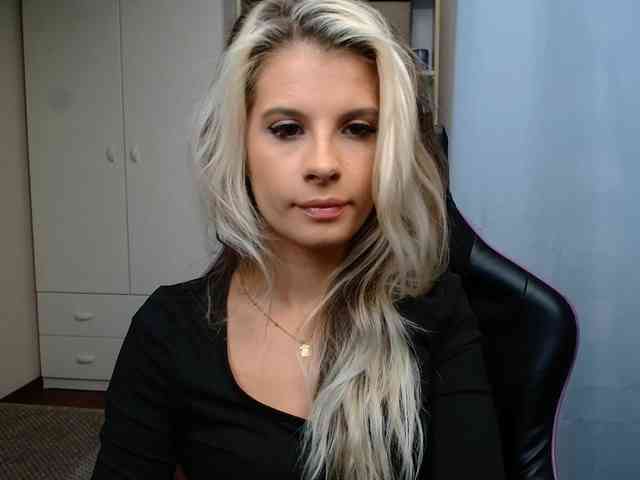 KristineNatural webcam