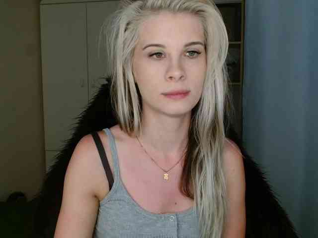 KristineNatural webcam