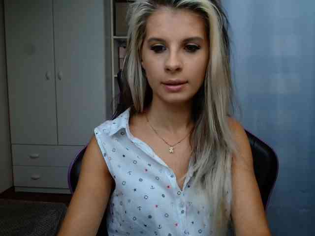 KristineNatural webcam