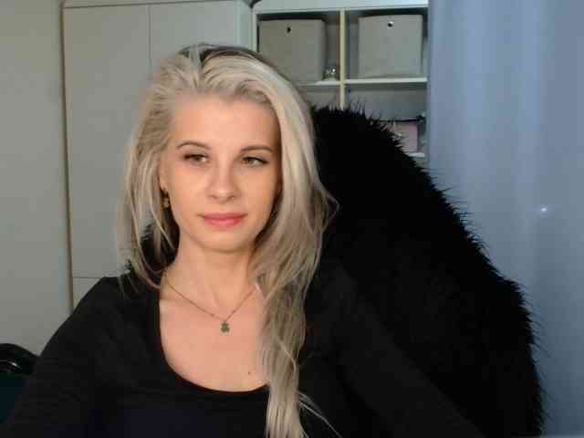 KristineNatural webcam