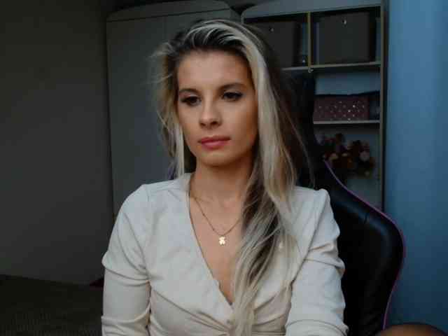 KristineNatural webcam