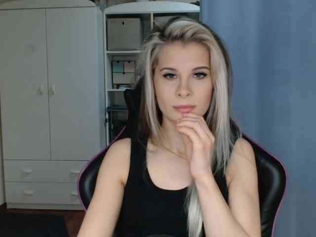 KristineNatural webcam