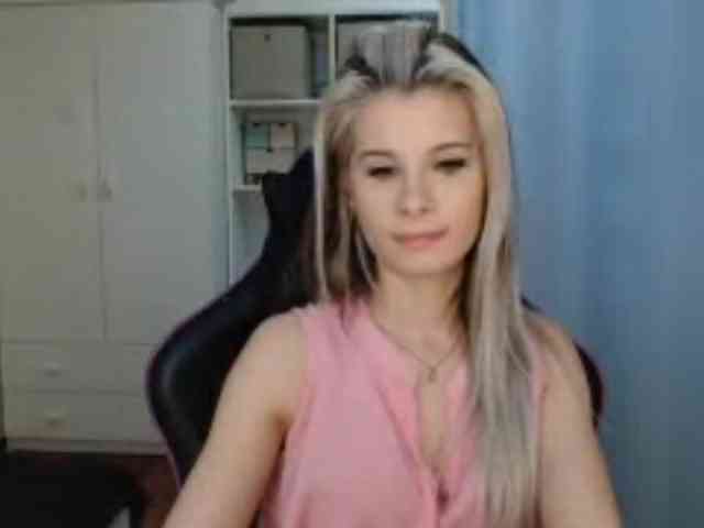 KristineNatural webcam