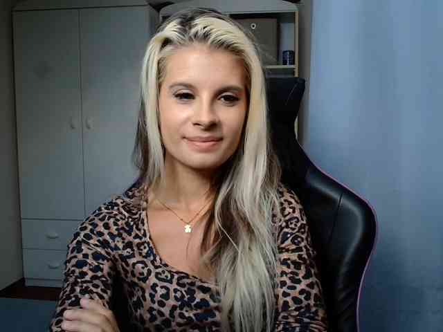 KristineNatural webcam
