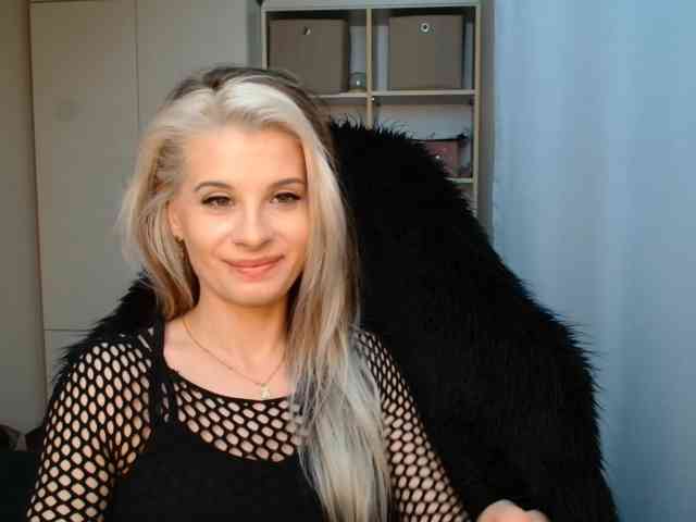 KristineNatural webcam