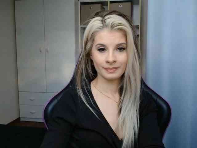 KristineNatural webcam