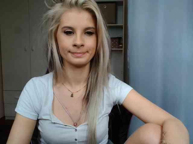 KristineNatural webcam