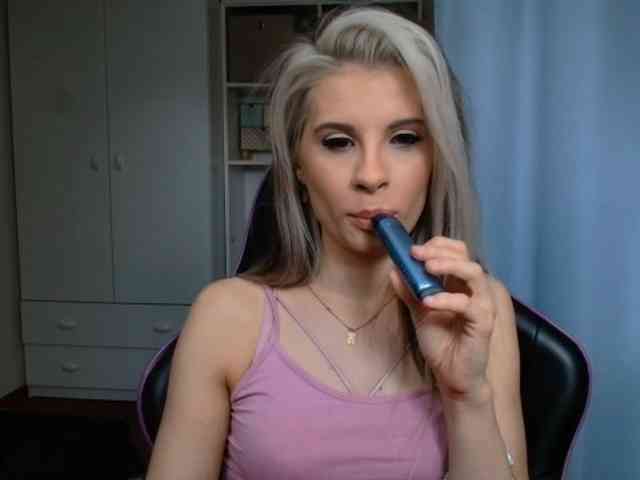 KristineNatural webcam