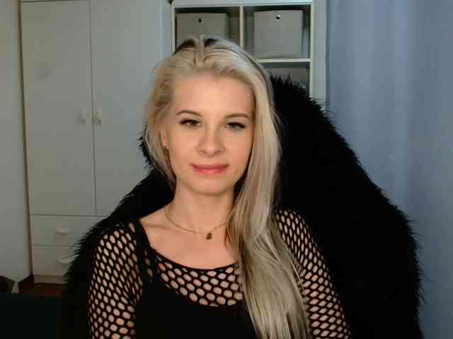 KristineNatural webcam