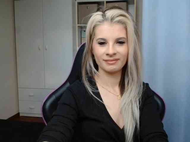 KristineNatural webcam