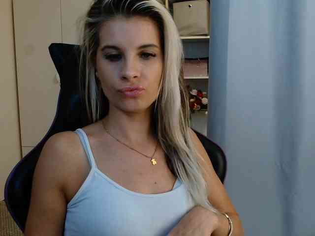 KristineNatural webcam