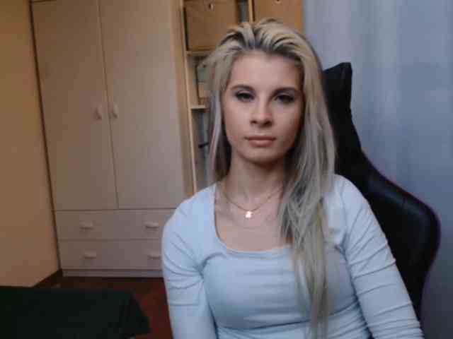 KristineNatural webcam
