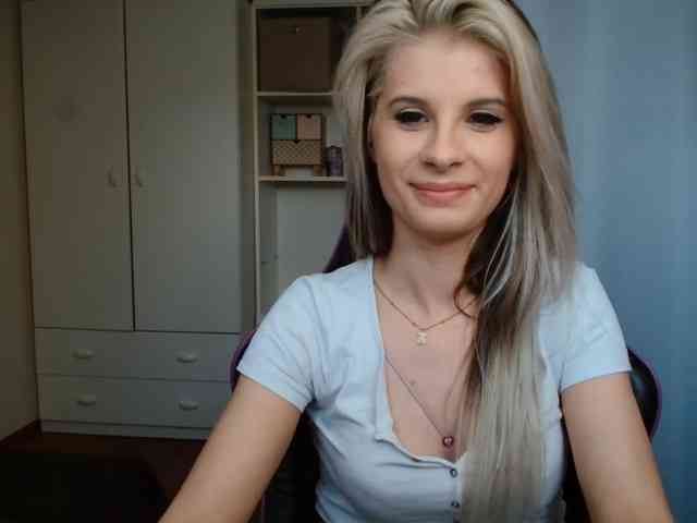 KristineNatural webcam
