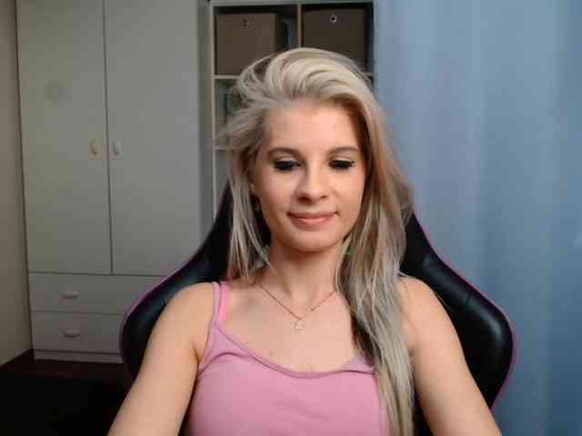KristineNatural webcam