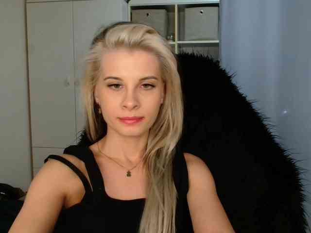 KristineNatural webcam