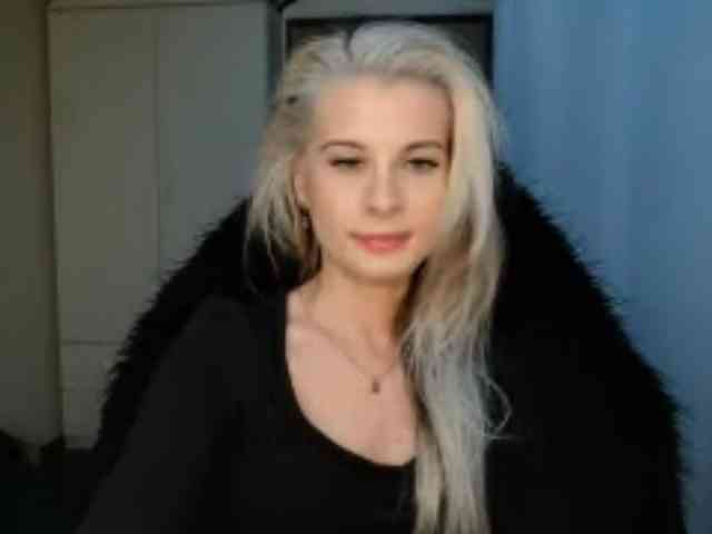 KristineNatural webcam