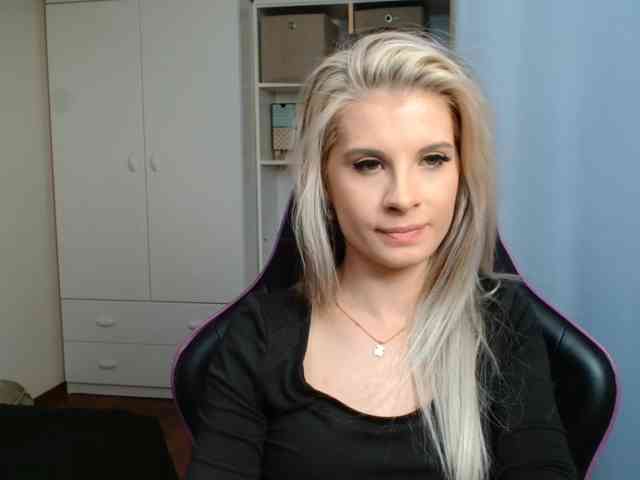 KristineNatural webcam