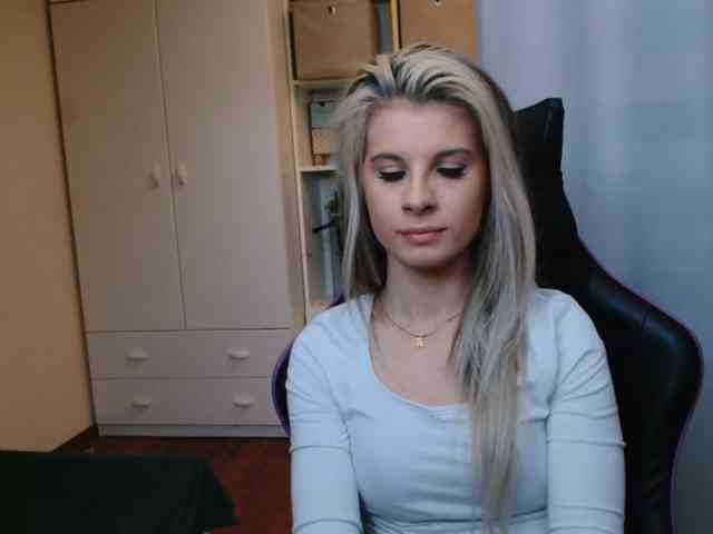 KristineNatural webcam