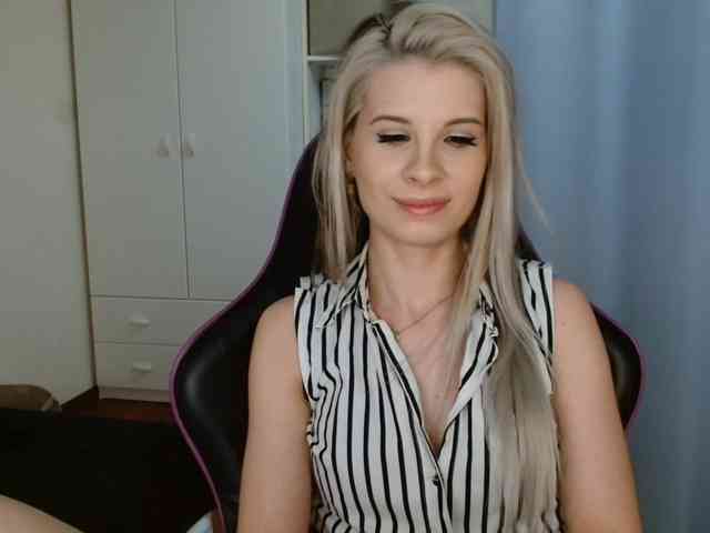KristineNatural webcam