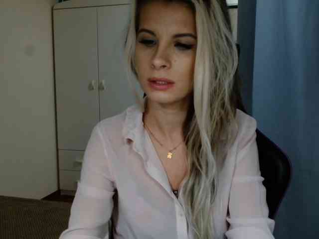 KristineNatural webcam
