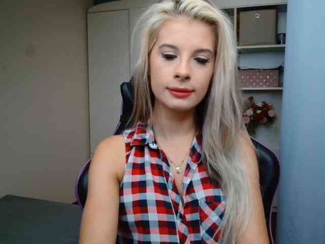 KristineNatural webcam