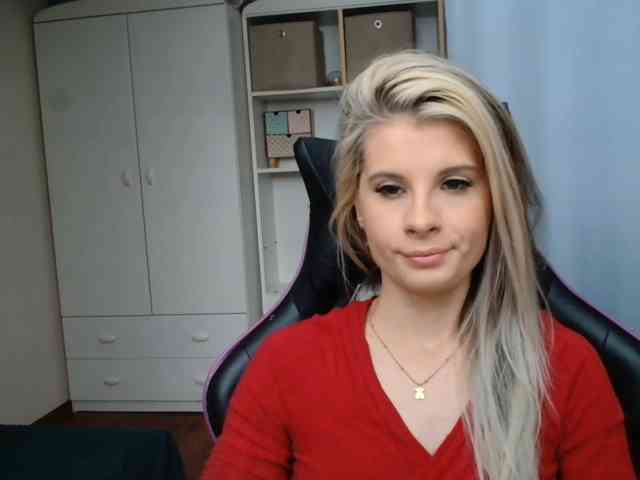 KristineNatural webcam