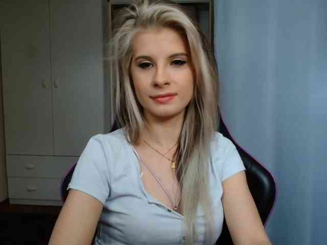 KristineNatural webcam