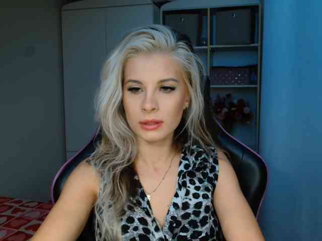 KristineNatural webcam