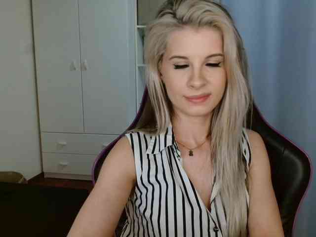 KristineNatural webcam