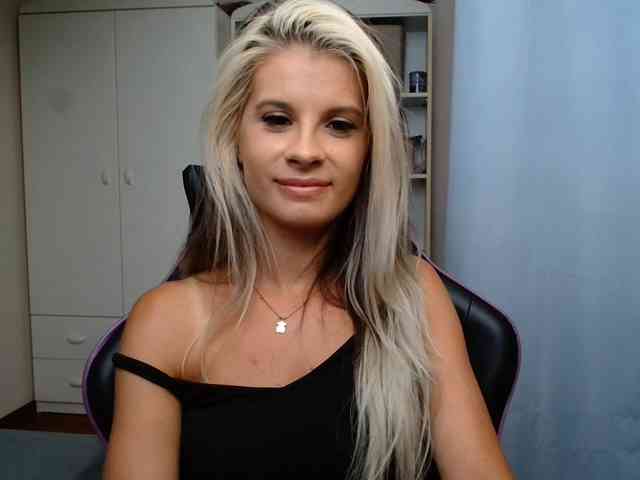 KristineNatural webcam