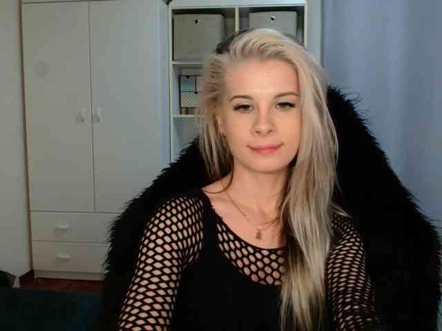 KristineNatural webcam