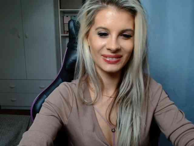 KristineNatural webcam