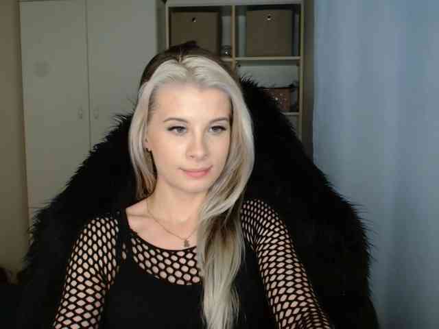 KristineNatural webcam