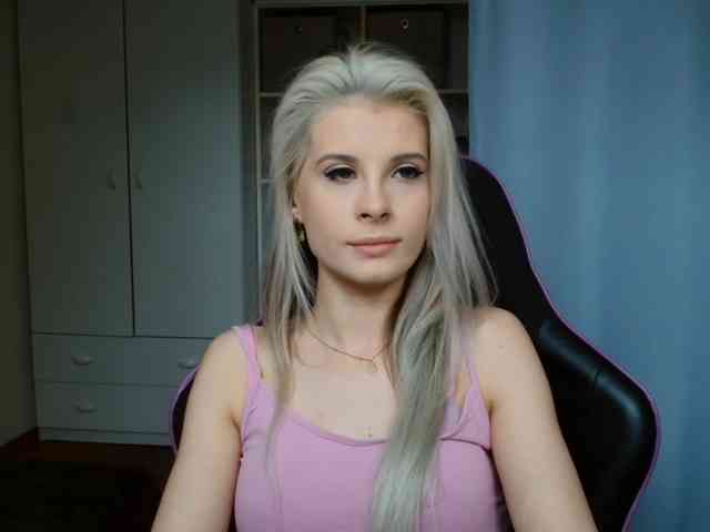KristineNatural webcam