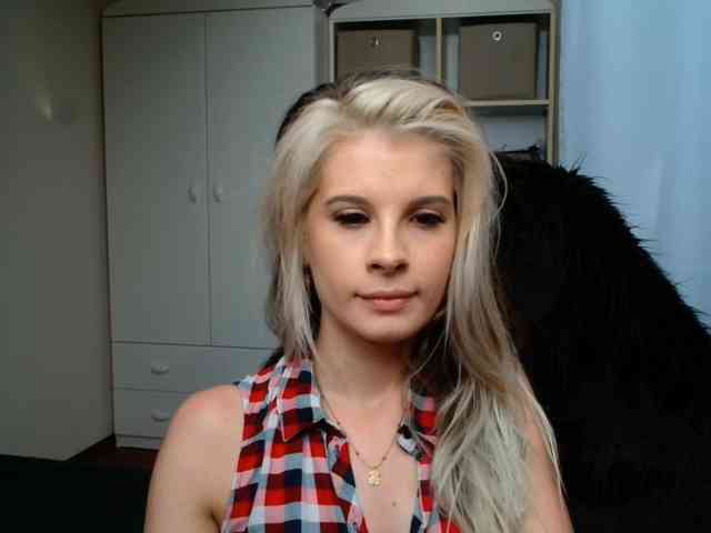 KristineNatural webcam