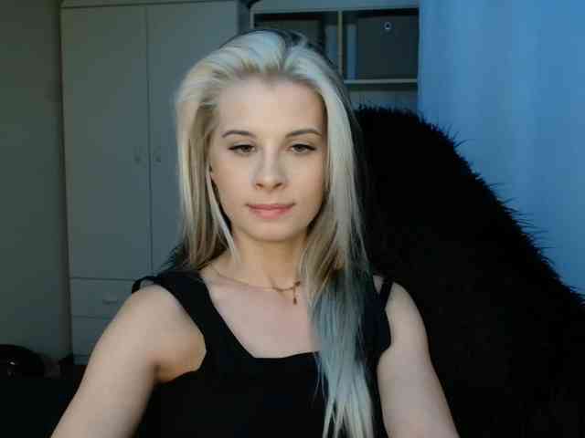 KristineNatural webcam