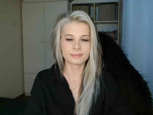 KristineNatural webcam