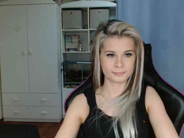 KristineNatural webcam