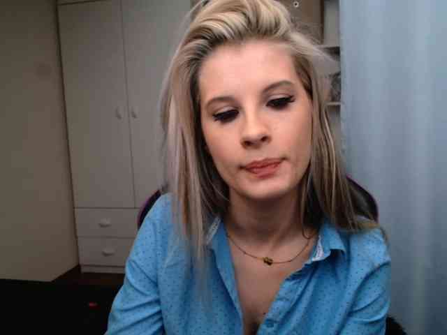 KristineNatural webcam