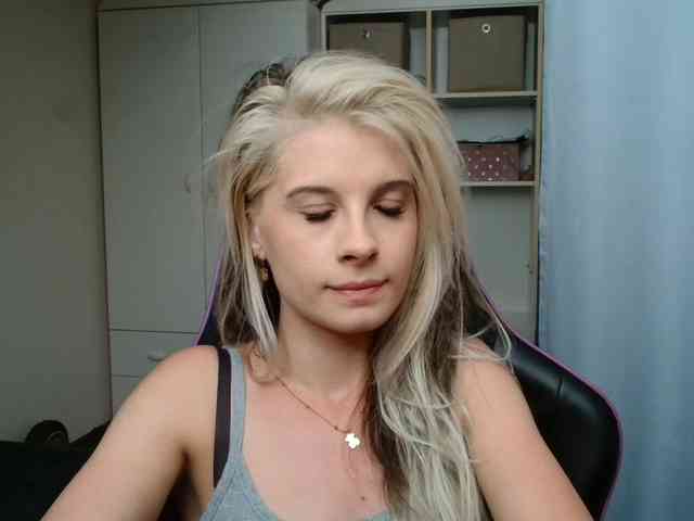 KristineNatural webcam