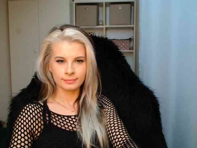 KristineNatural webcam